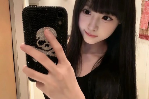 网红直播卖惨翻车虚假深情割韭菜这出戏演砸了！-第1张图片-